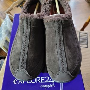 Easy spirit clogs/mules brown size 81/2 brand new in box.